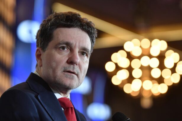 surse vizita lui nicusor dan in sua ar putea fi amanata zelenski l a invitat la kiev iar macron urmeaza sa soseasca