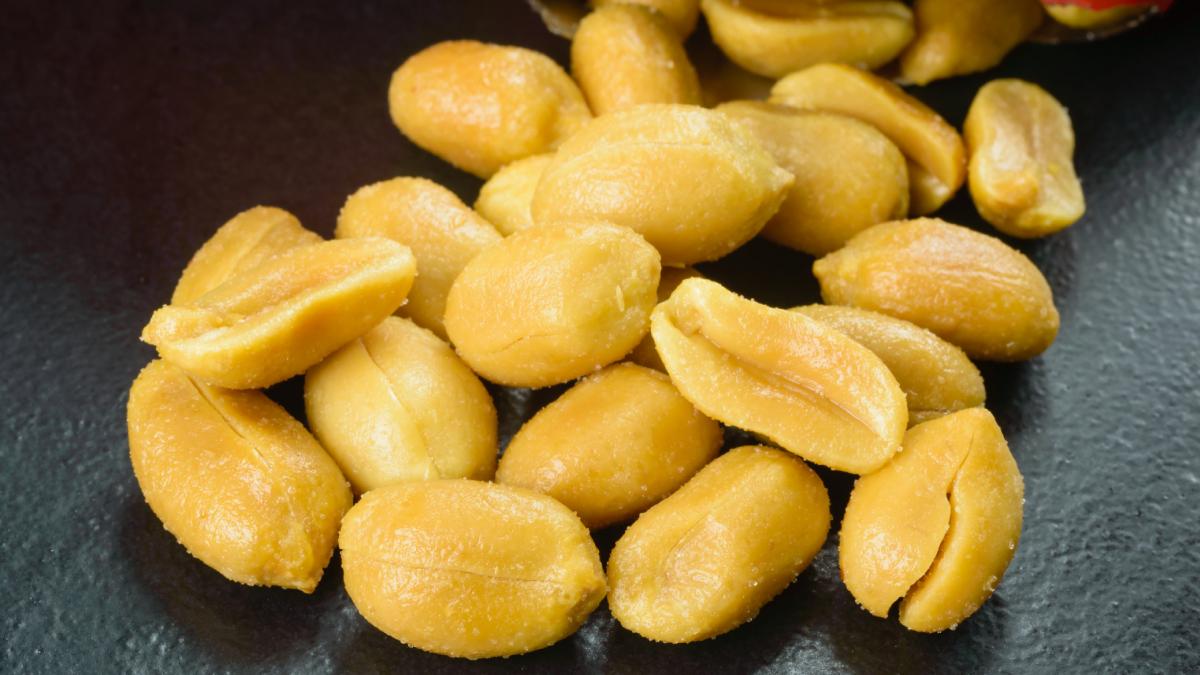 Alune cu aflatoxine retrase din mai multe supermarketuri Iata cum arata pachetul de arahide si lista