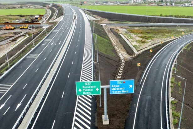 CNAIR a semnat contractele pentru sectiunea A7 Pascani Suceava Ilie Bolojan Este primul contract