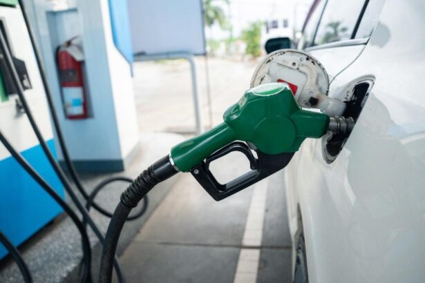 Cat costa motorina si benzina duminica 3 mai Carburantii au crescut din nou la statiile de alimentare
