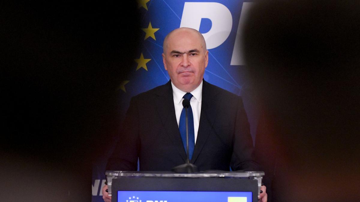 Sondaj CURS inainte de motiune 58 dintre romani cred ca Bolojan ar trebui sa se retraga din functie