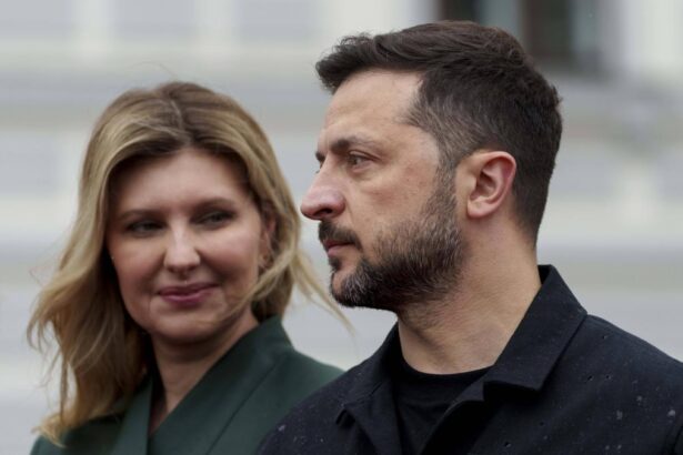 Volodimir Zelenski ia parte la Summitul B9 de la Bucuresti alaturi de sotia sa Olena Zelenska va avea o alta