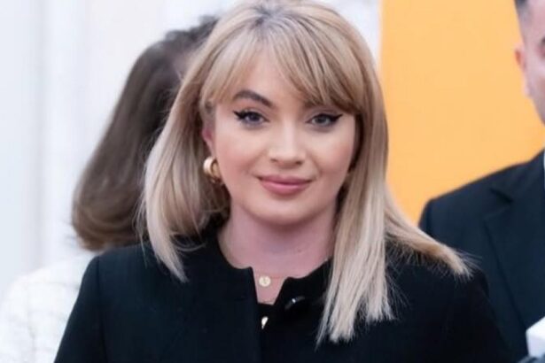 Avocata AUR Silvia Uscov a demisionat din partid acuzandu l pe Simion de preferinta pentru varianta