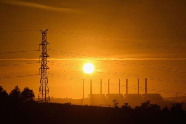 Codul rosu de canicula duce la cresterea consumului de energie electrica Masurile comunicate de Transelectrica