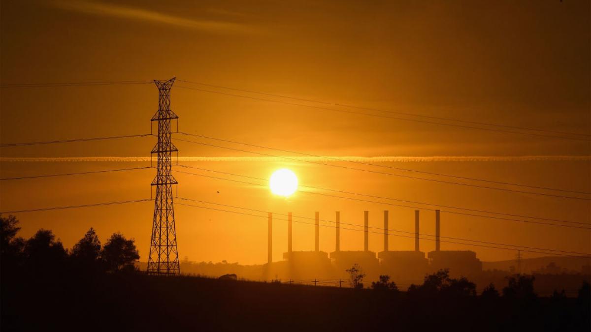 Codul rosu de canicula duce la cresterea consumului de energie electrica Masurile comunicate de Transelectrica