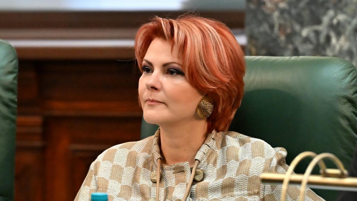 Olgua Vasilescu Bolojan vrea sa ne sugereze un prim ministru care nu stie cum se traieste in