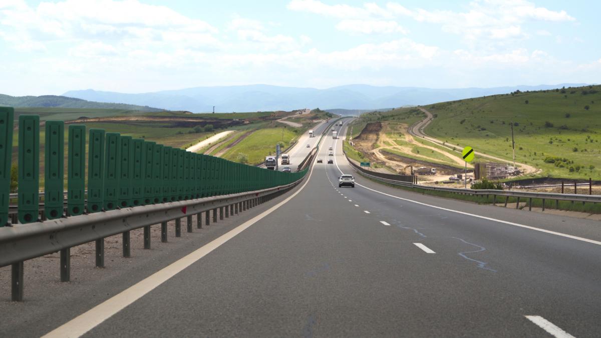 Restrictii de circulatie impuse de CNAIR pe cod rosu de canicula Ce rute si autostrazi sunt afectate