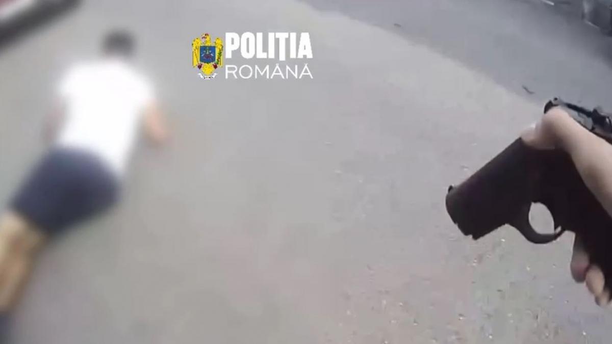 Urmrire cu focuri de arm n Bucuresti Doi traficanti au evadat de la politie si au aruncat